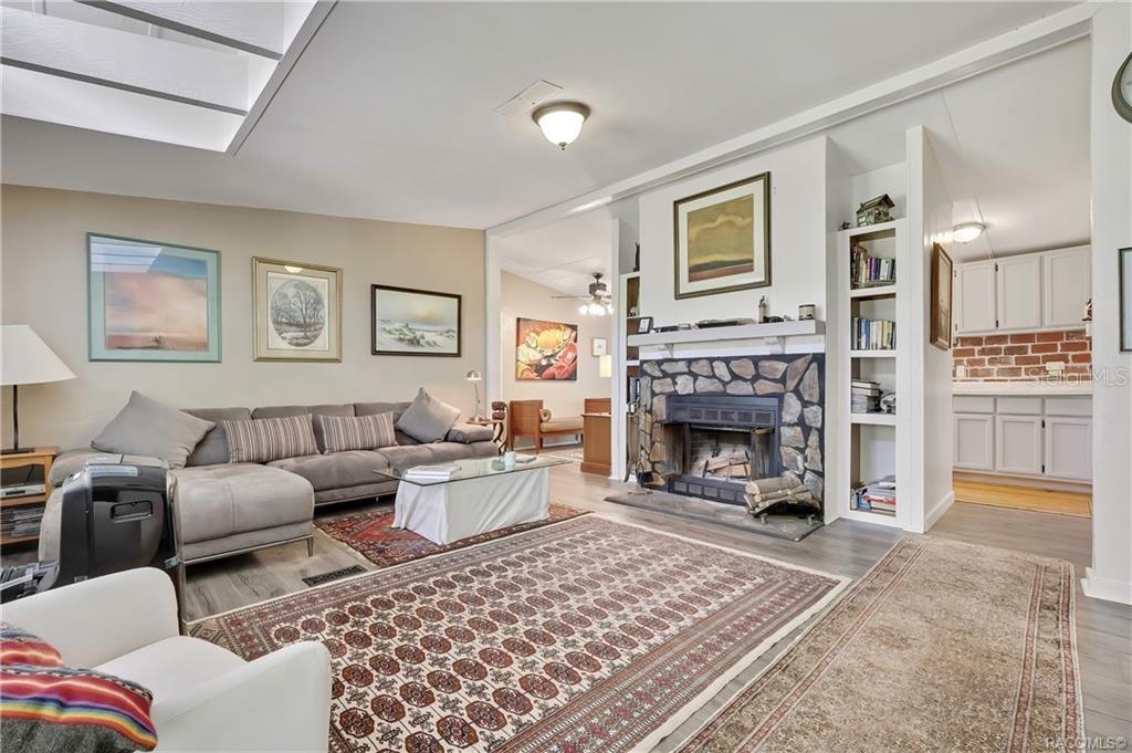 Image 5 of 51 For 27170 Townsend Boulevard