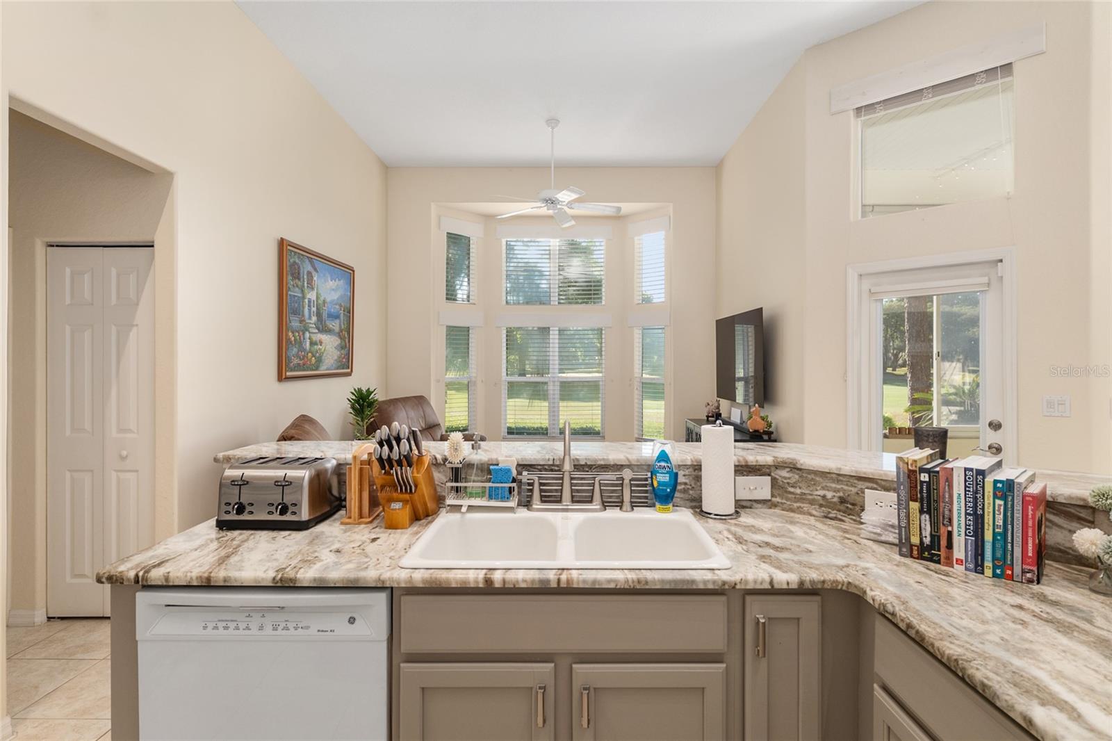Image 22 of 80 For 10801 Sw 71st Ave