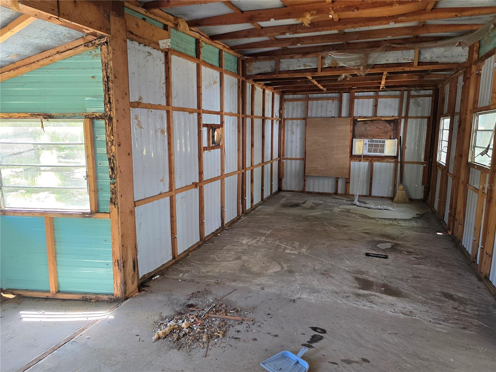 Image 11 of 34 For 14272 Sutton Court