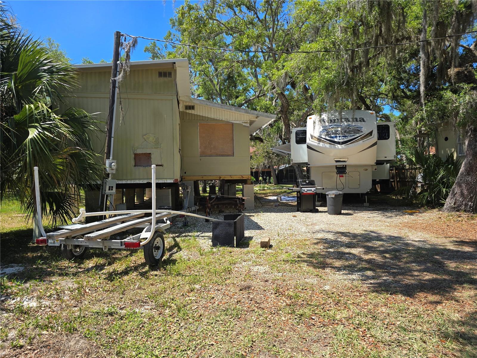 Image 14 of 34 For 14272 Sutton Court