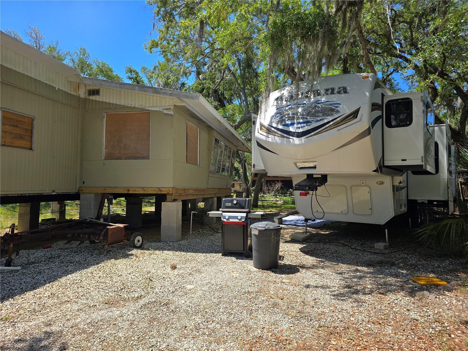 Image 15 of 34 For 14272 Sutton Court