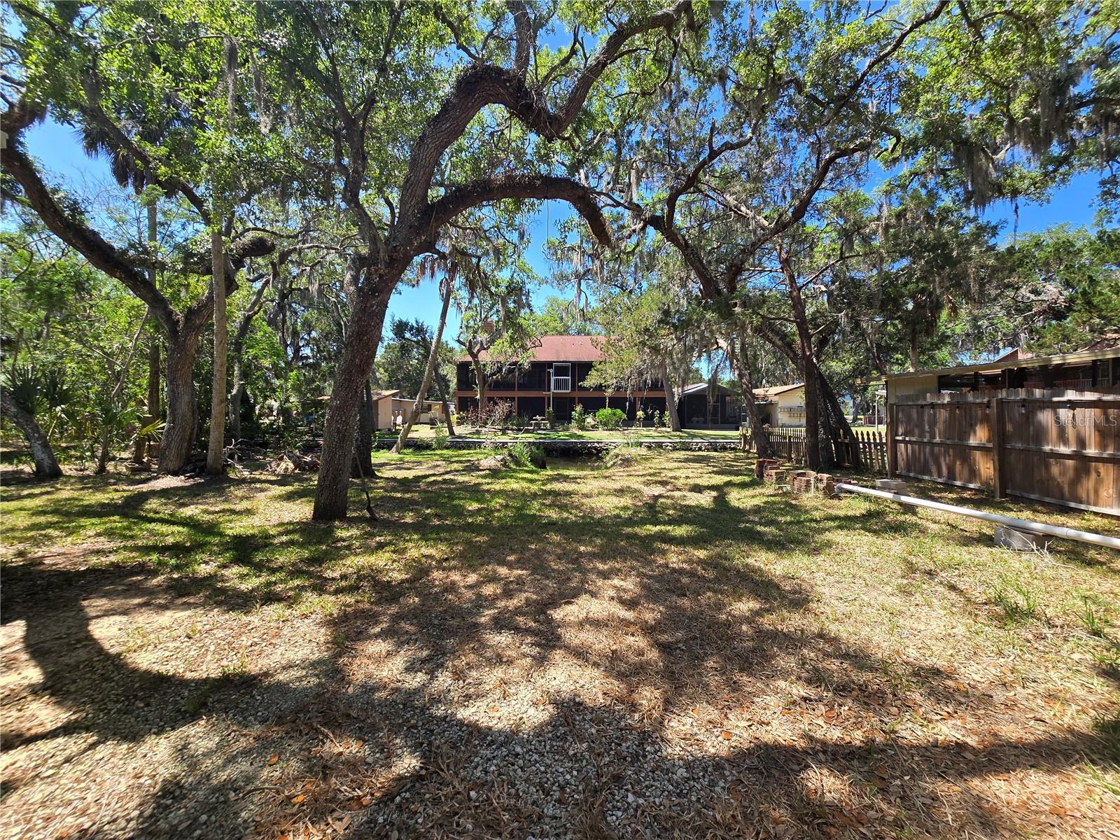 Image 20 of 34 For 14272 Sutton Court