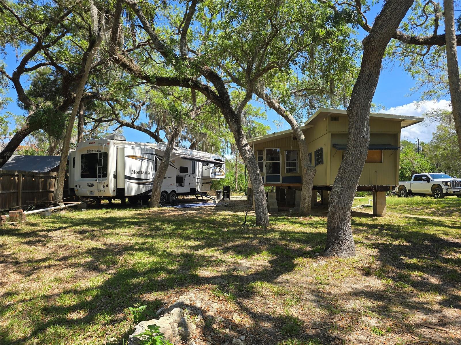 Image 5 of 34 For 14272 Sutton Court