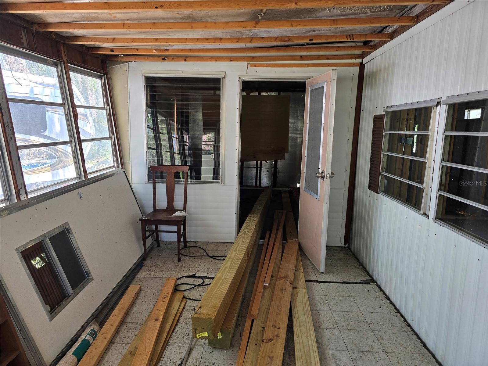 Image 6 of 34 For 14272 Sutton Court