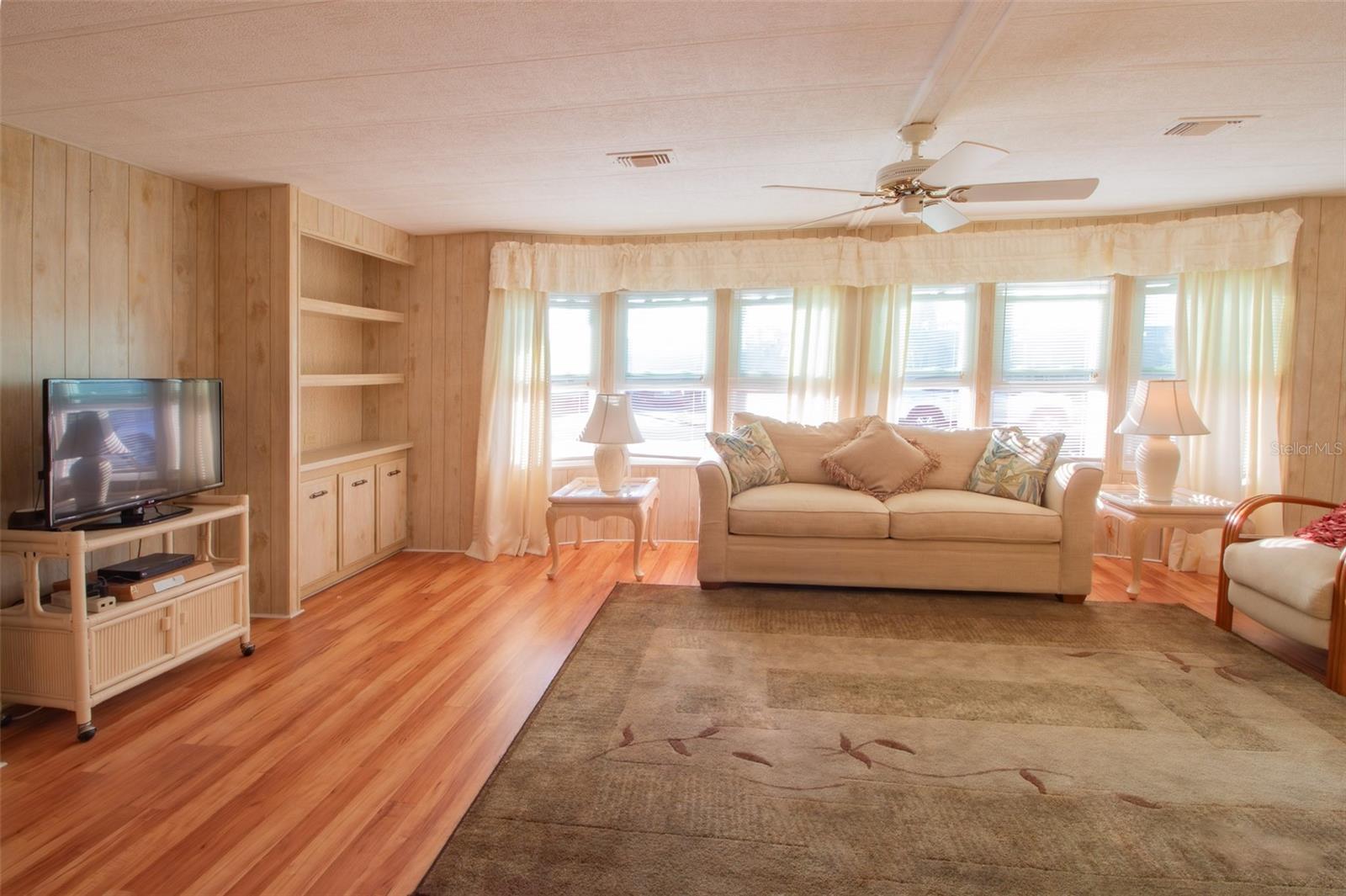 Image 13 of 56 For 9141 Salisbury Drive