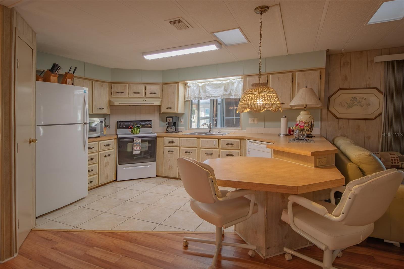 Image 17 of 56 For 9141 Salisbury Drive