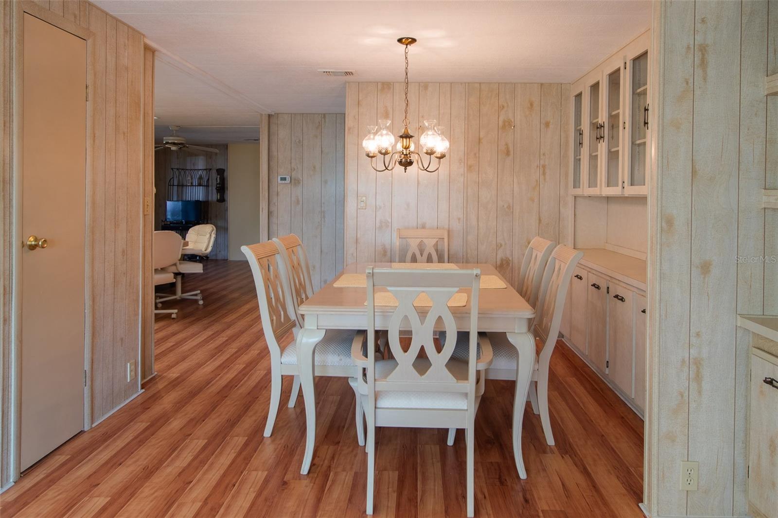 Image 26 of 56 For 9141 Salisbury Drive