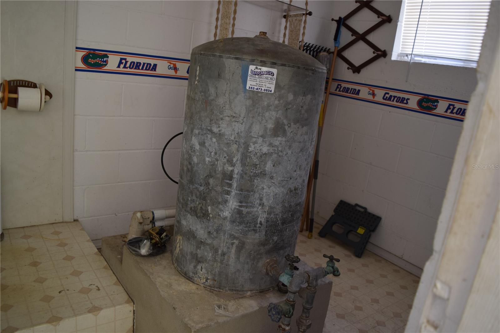 Image 34 of 35 For 121 Aweema Way