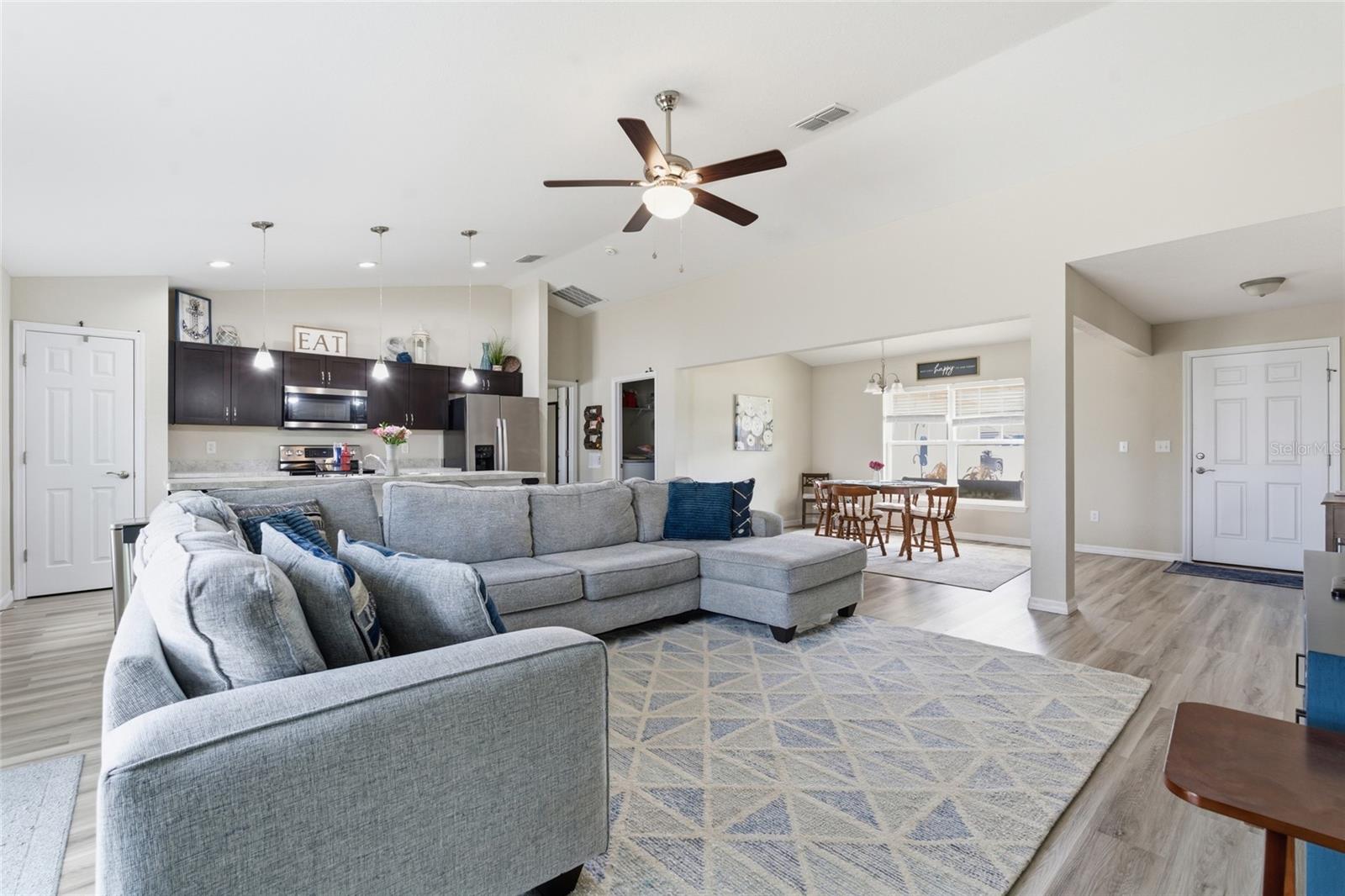 Image 7 of 25 For 13880 45th Terrace