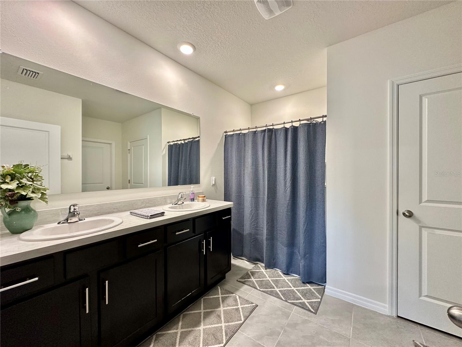 Image 11 of 22 For 19 Hickory Course Radial