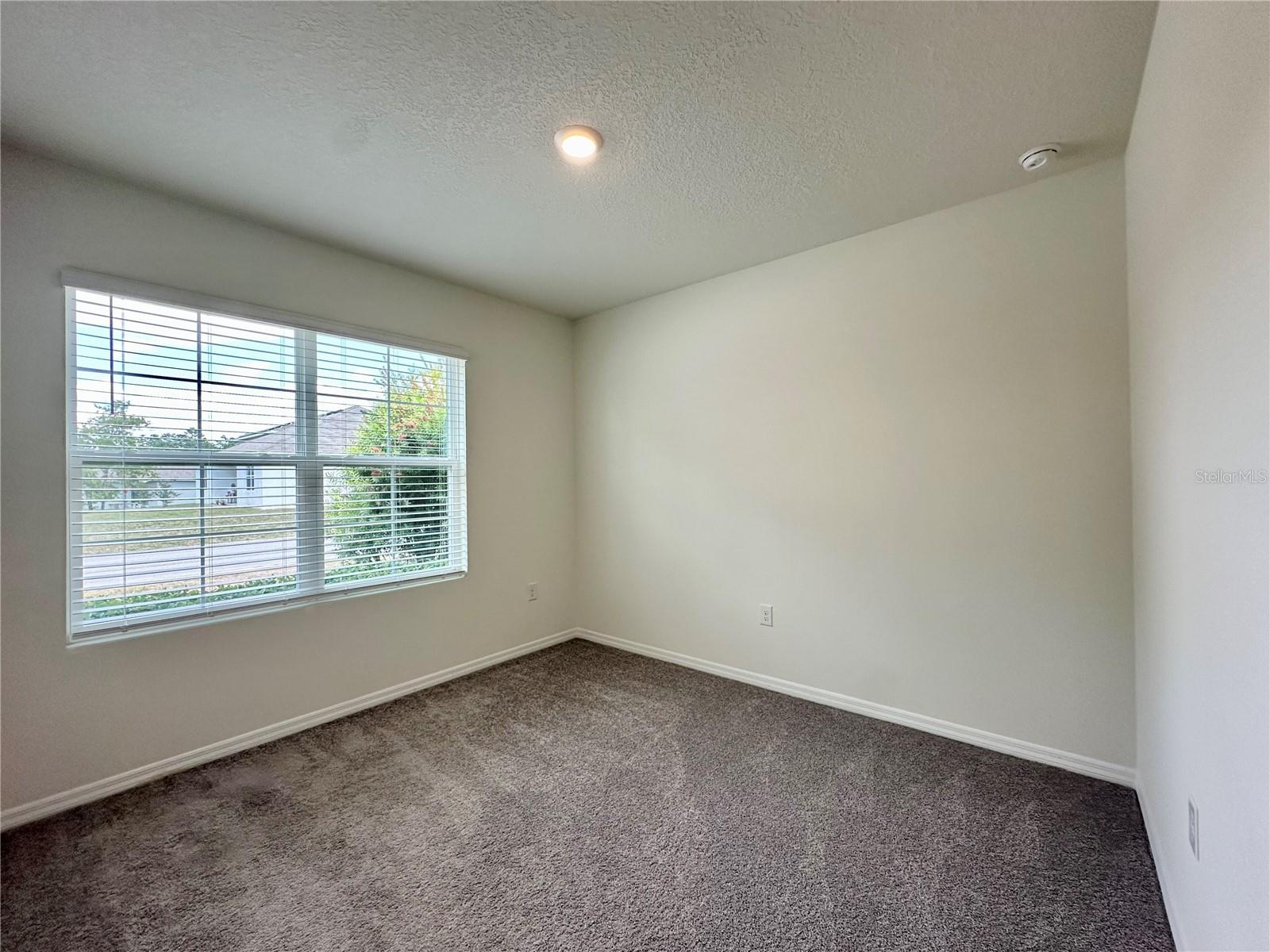 Image 15 of 22 For 19 Hickory Course Radial