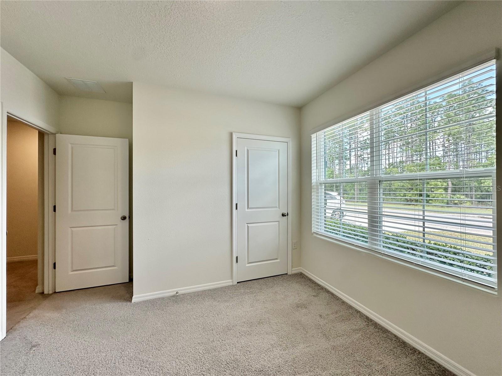 Image 16 of 22 For 19 Hickory Course Radial