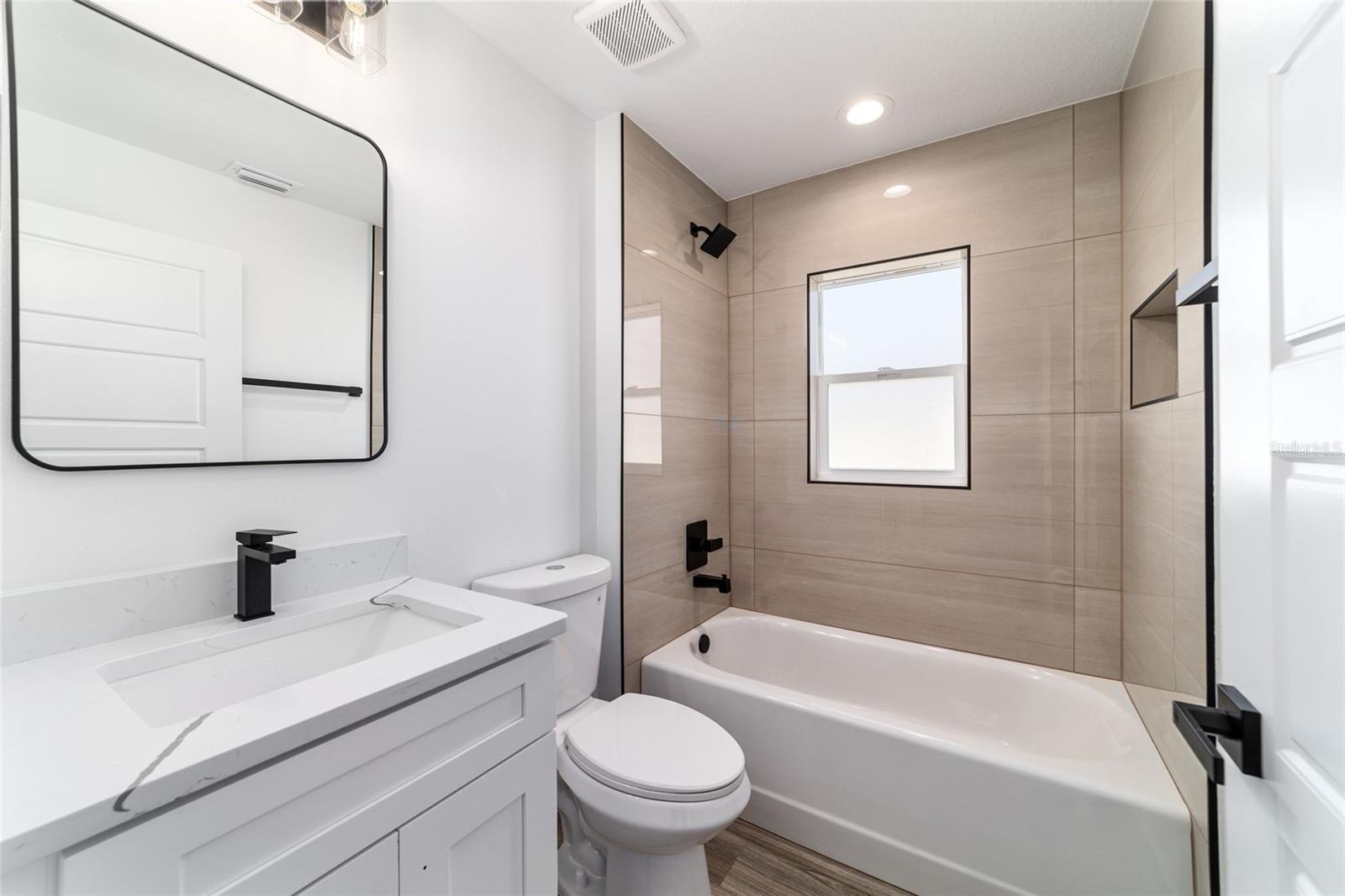 Image 20 of 31 For 13873 101 Street