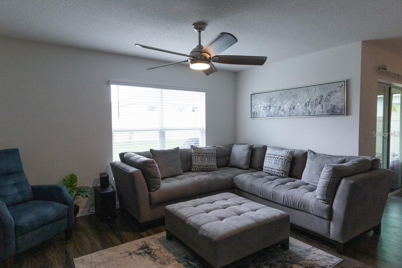 Listing photo id 13 for 8687 49  