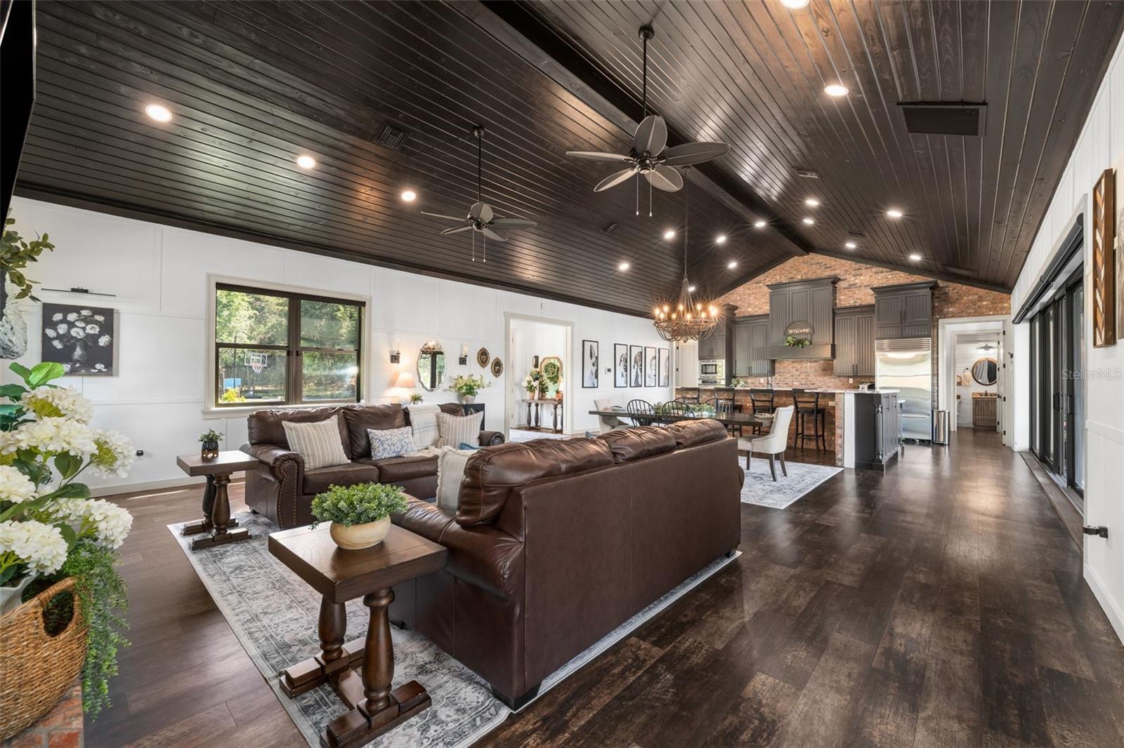 Image 14 of 94 For 17995 24th Terrace