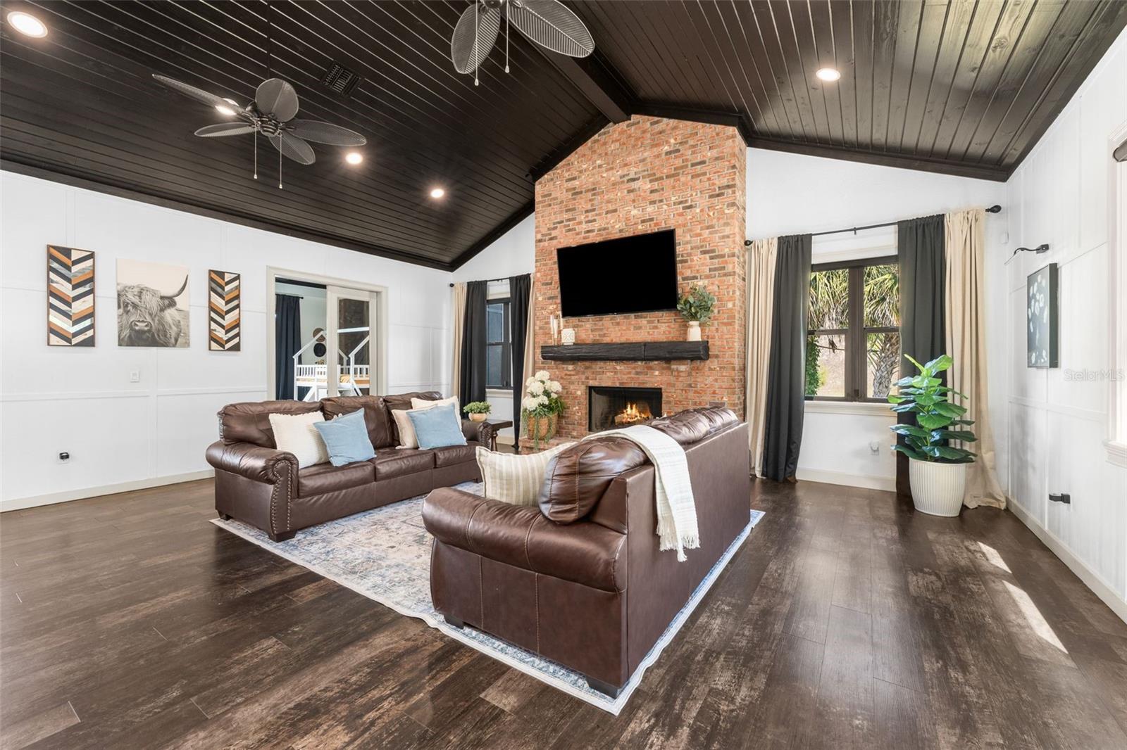 Image 15 of 94 For 17995 24th Terrace