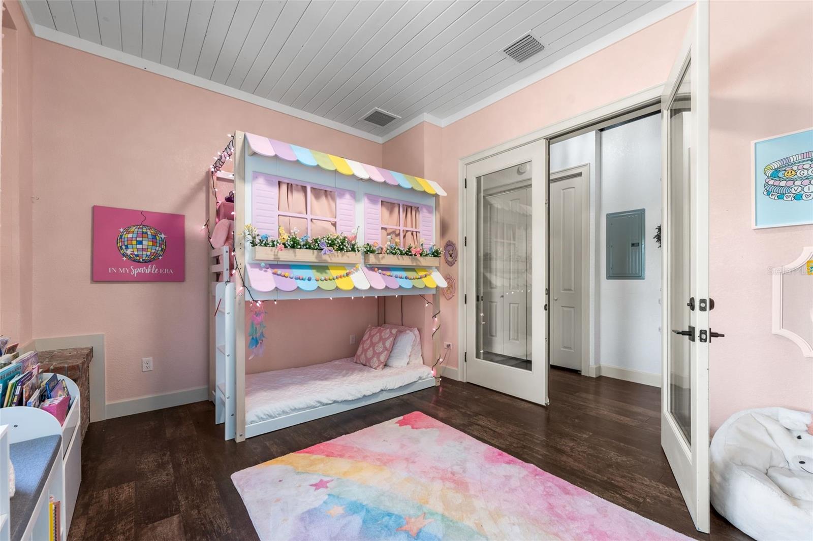 Image 23 of 94 For 17995 24th Terrace