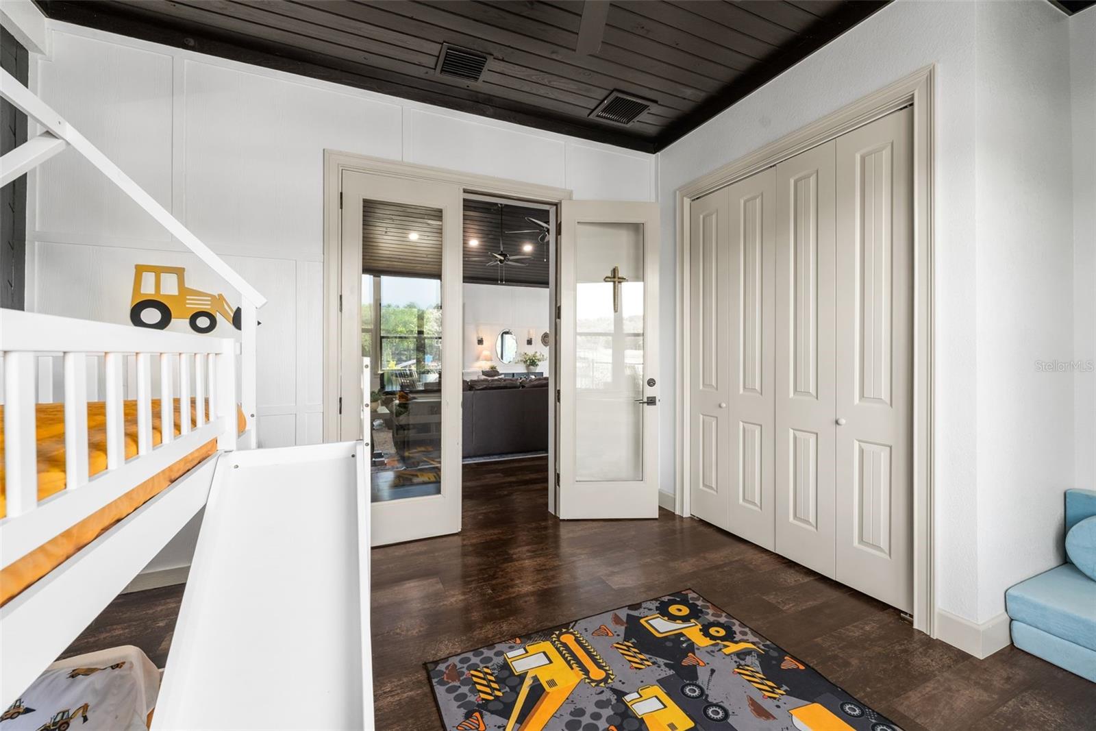 Image 29 of 94 For 17995 24th Terrace