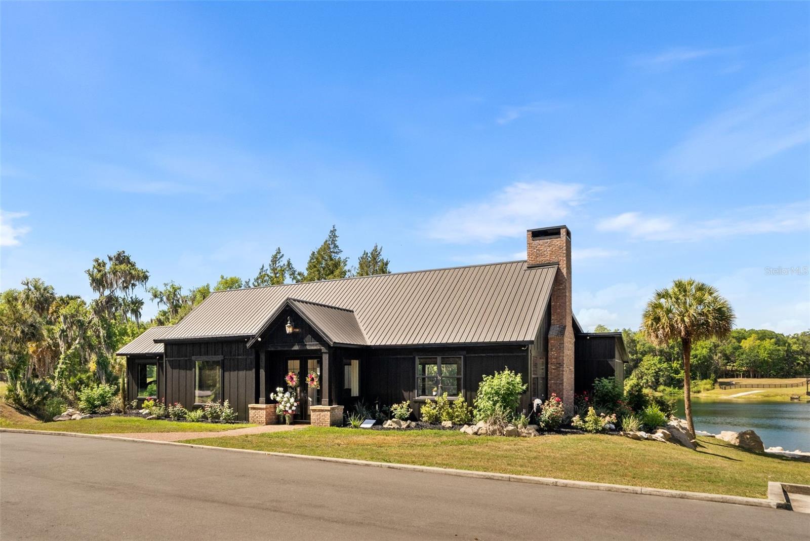 Image 4 of 94 For 17995 24th Terrace