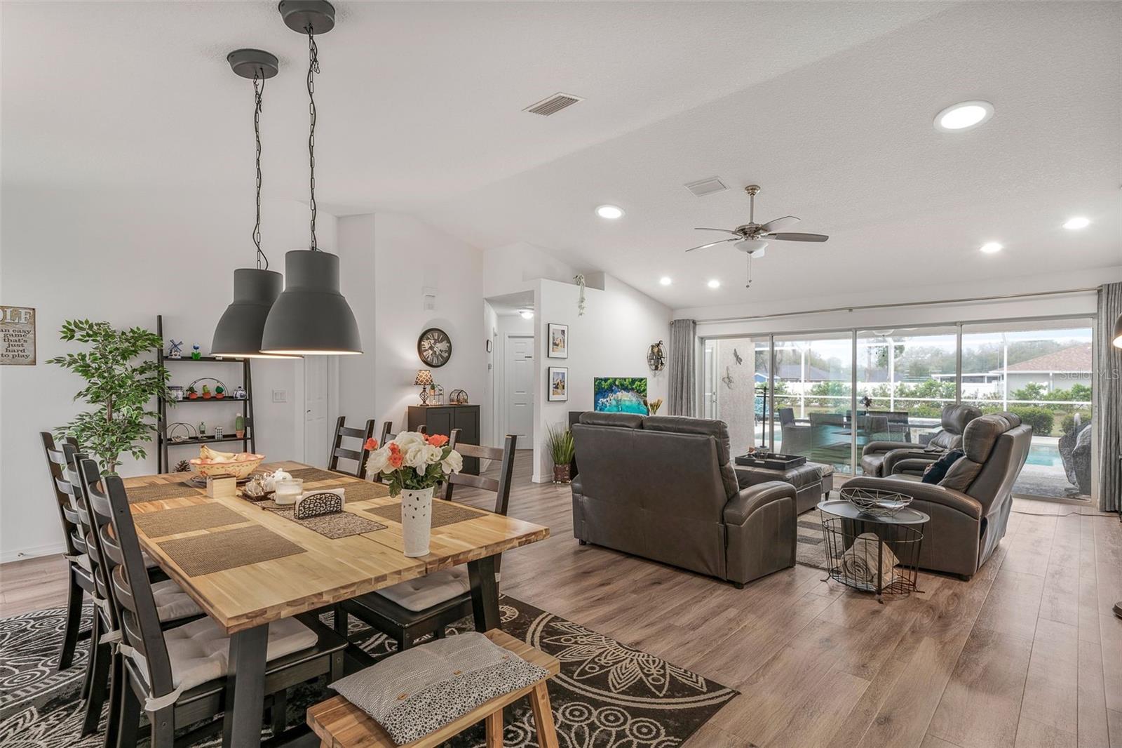 Image 16 of 48 For 276 Cunningham Avenue