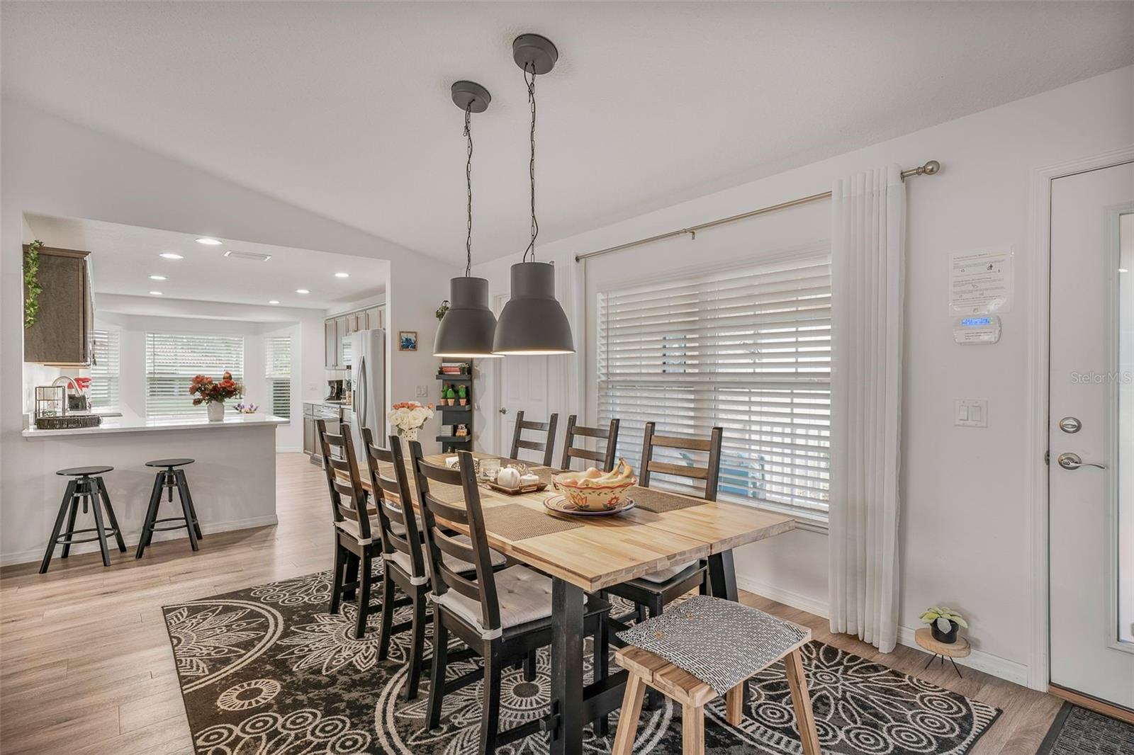 Image 19 of 48 For 276 Cunningham Avenue