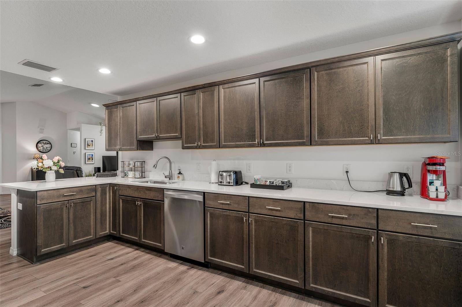 Image 22 of 48 For 276 Cunningham Avenue