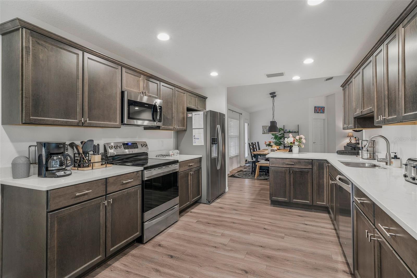 Image 23 of 48 For 276 Cunningham Avenue