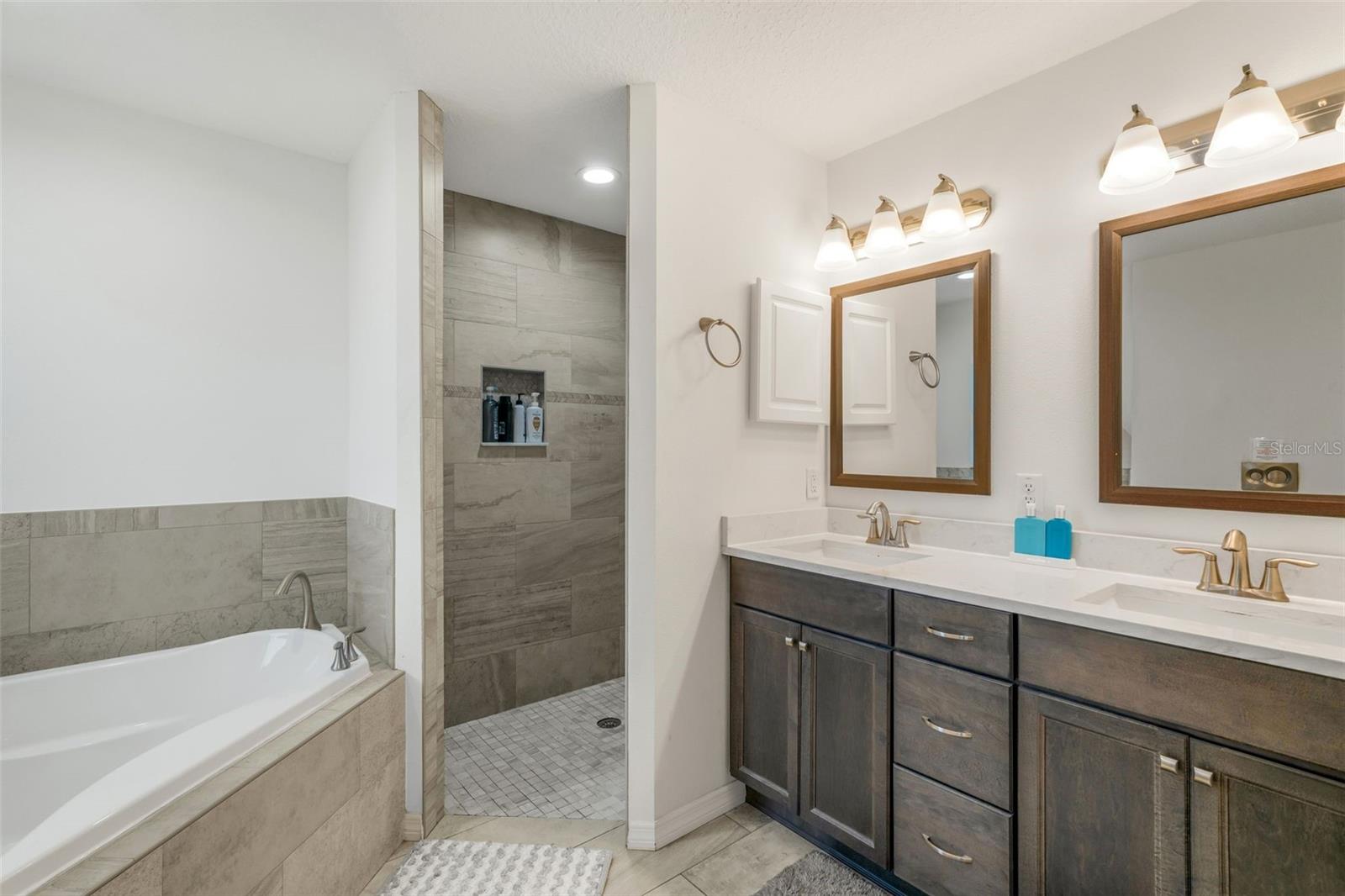 Image 31 of 48 For 276 Cunningham Avenue