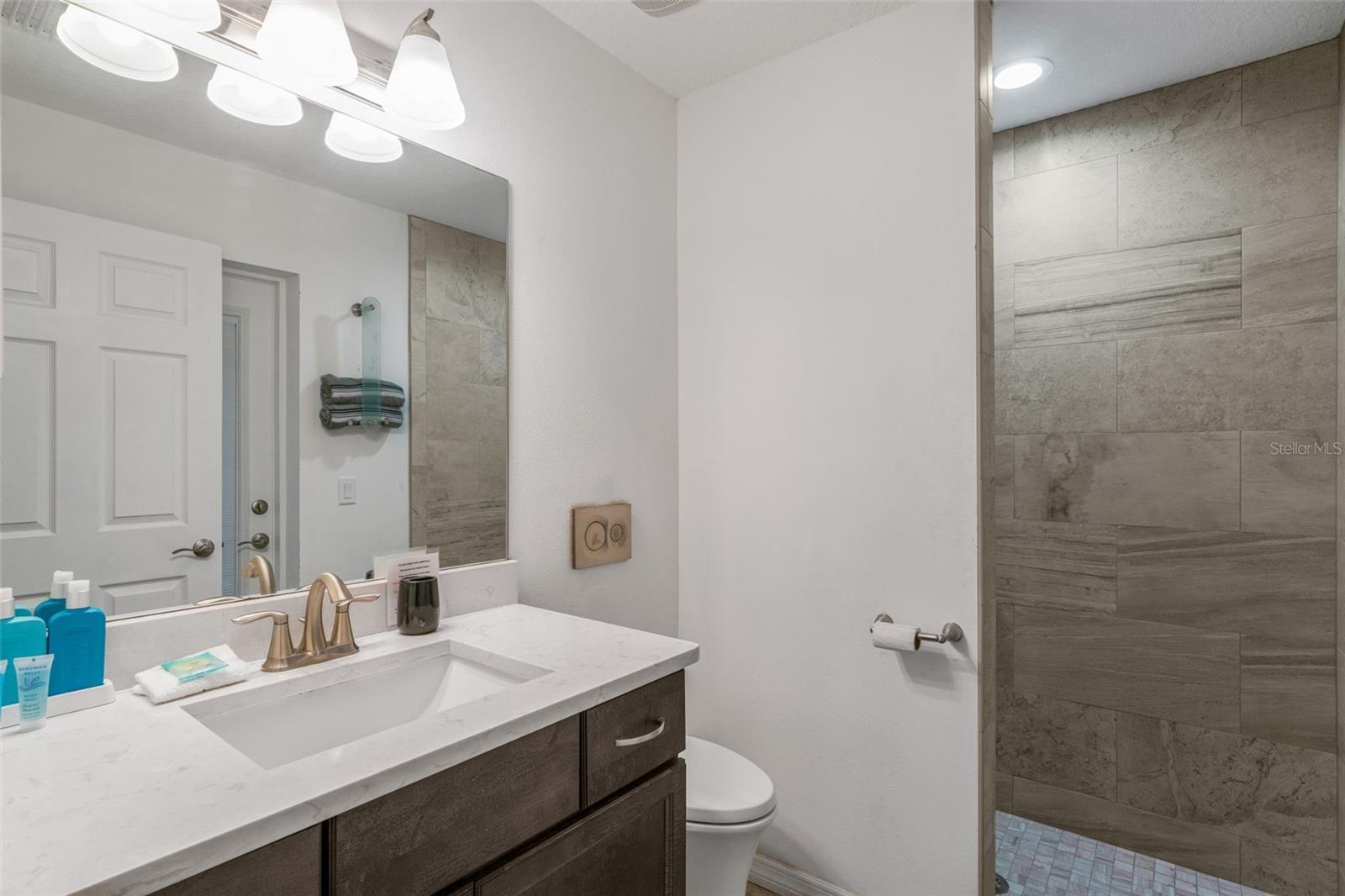 Image 39 of 48 For 276 Cunningham Avenue