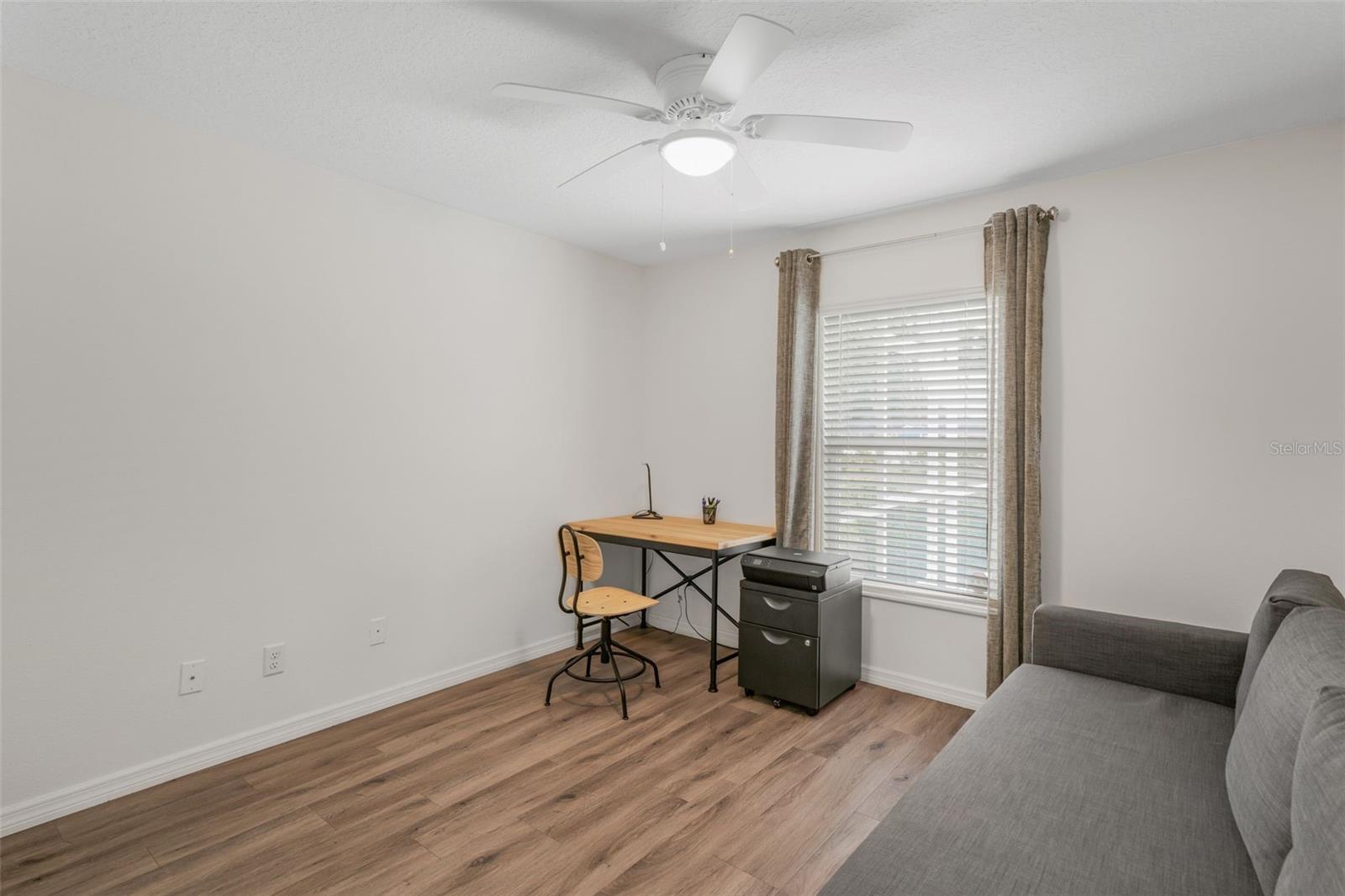 Image 40 of 48 For 276 Cunningham Avenue