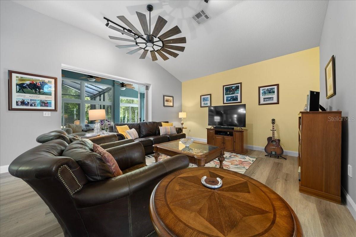 Image 17 of 31 For 6790 117th Street