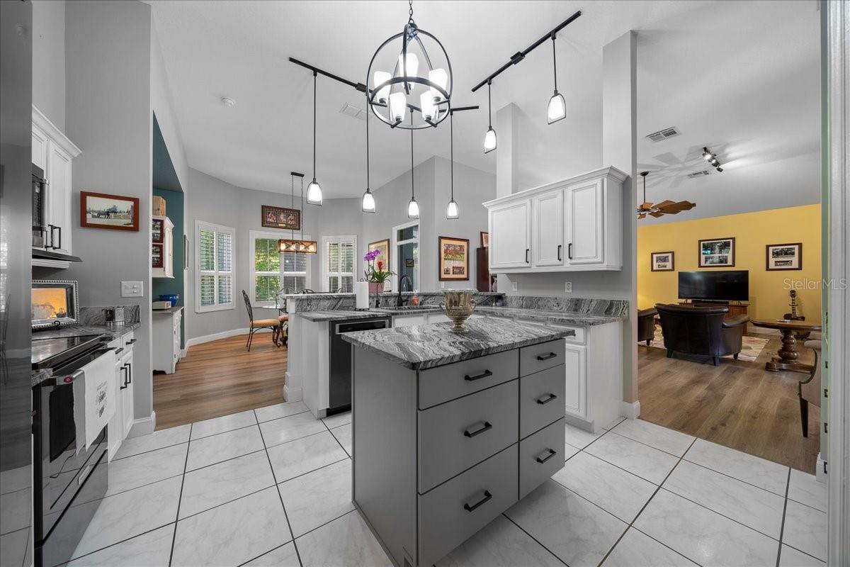 Image 9 of 31 For 6790 117th Street