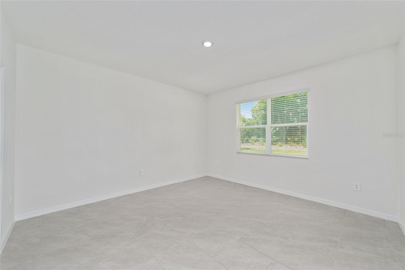 Image 21 of 67 For 4111 44th Circle