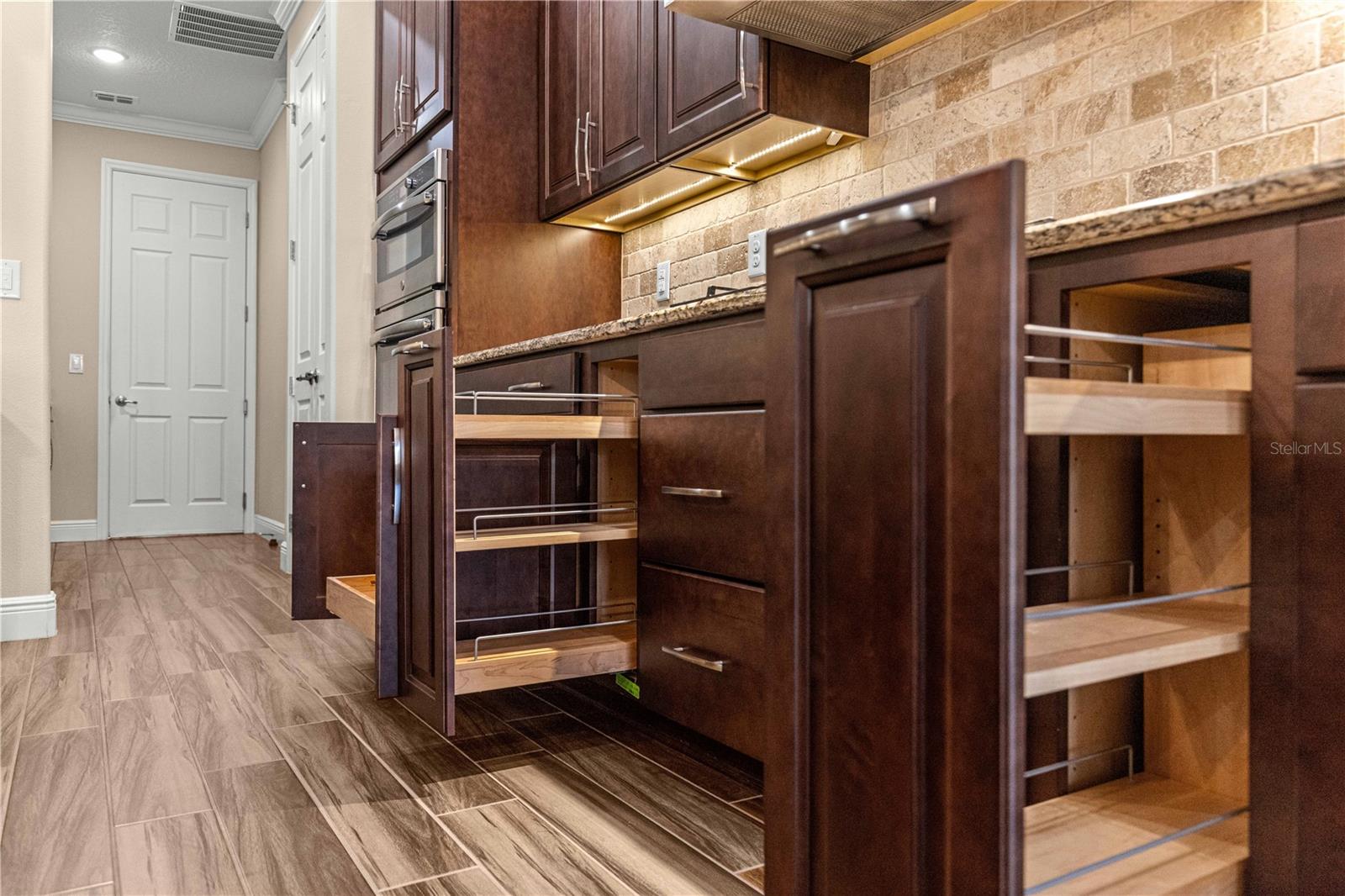 Image 26 of 87 For 9460 86th Place