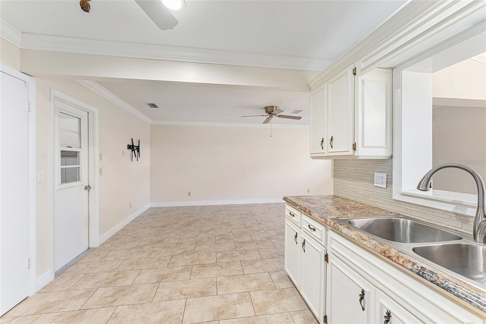 Image 16 of 37 For 8873 95th Street D