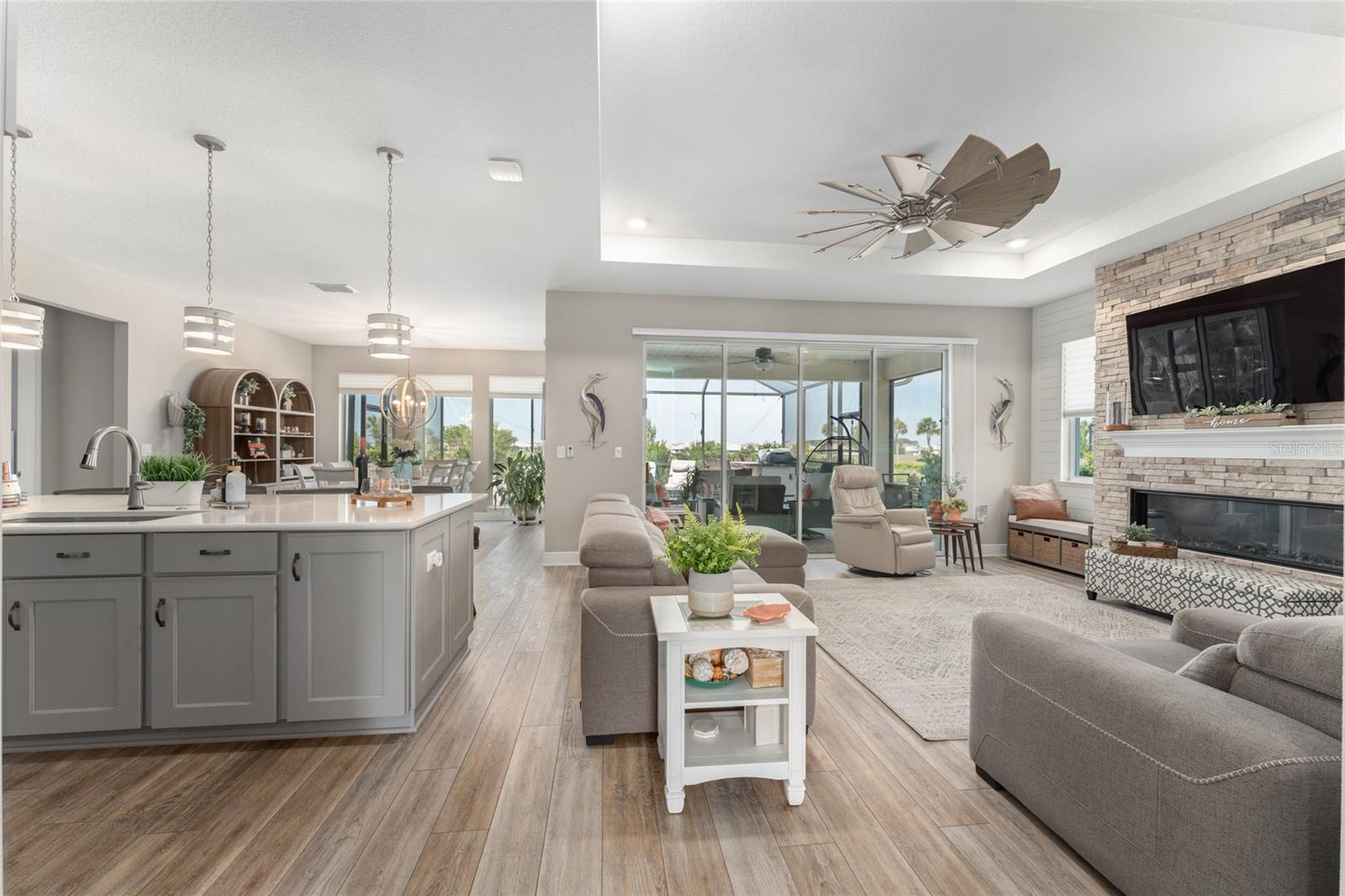 Image 10 of 77 For 8250 93rd Terrace