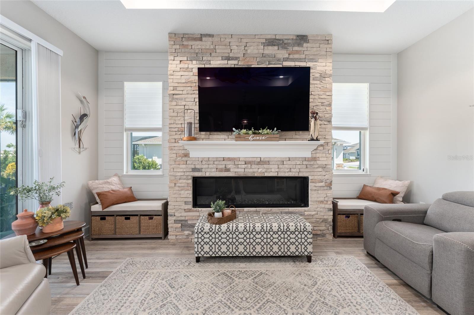 Image 13 of 77 For 8250 93rd Terrace