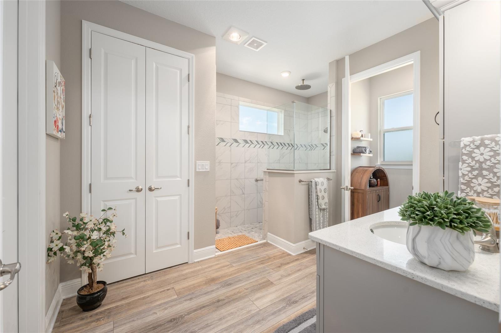 Image 26 of 77 For 8250 93rd Terrace