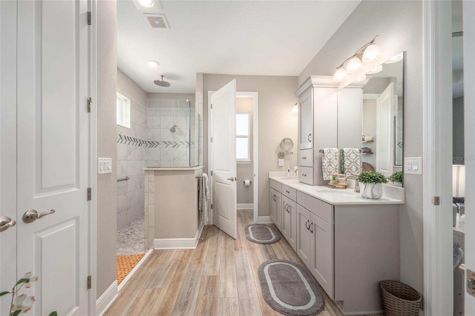 Image 27 of 77 For 8250 93rd Terrace