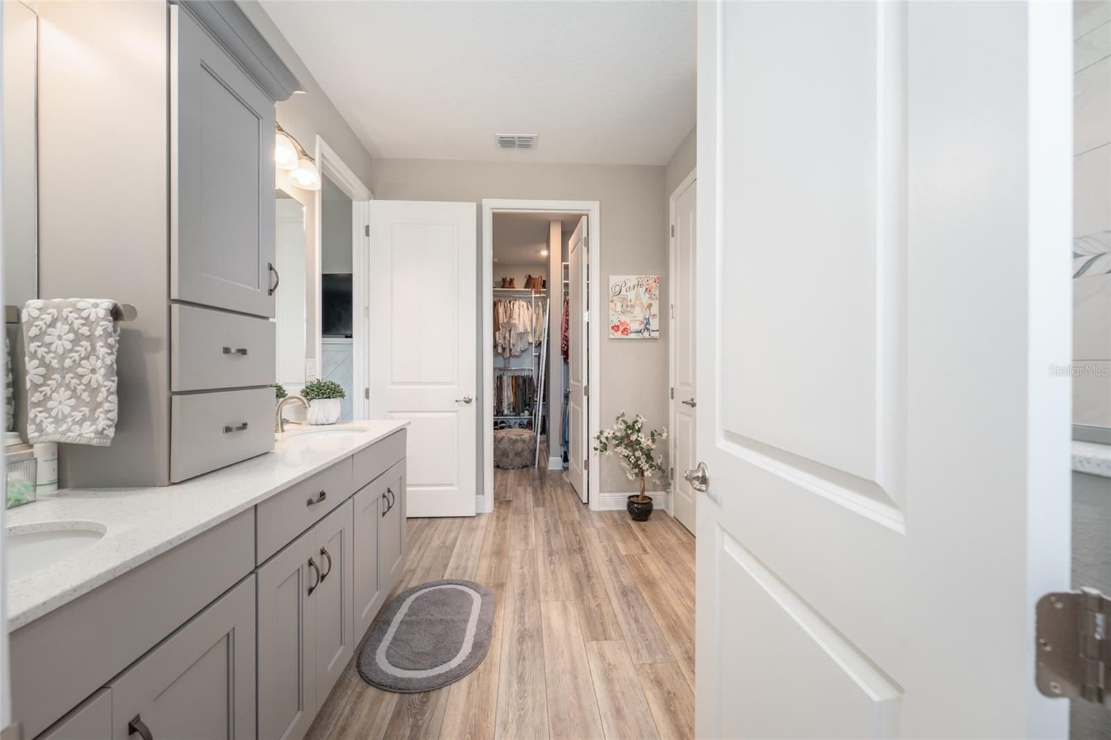 Image 29 of 77 For 8250 93rd Terrace