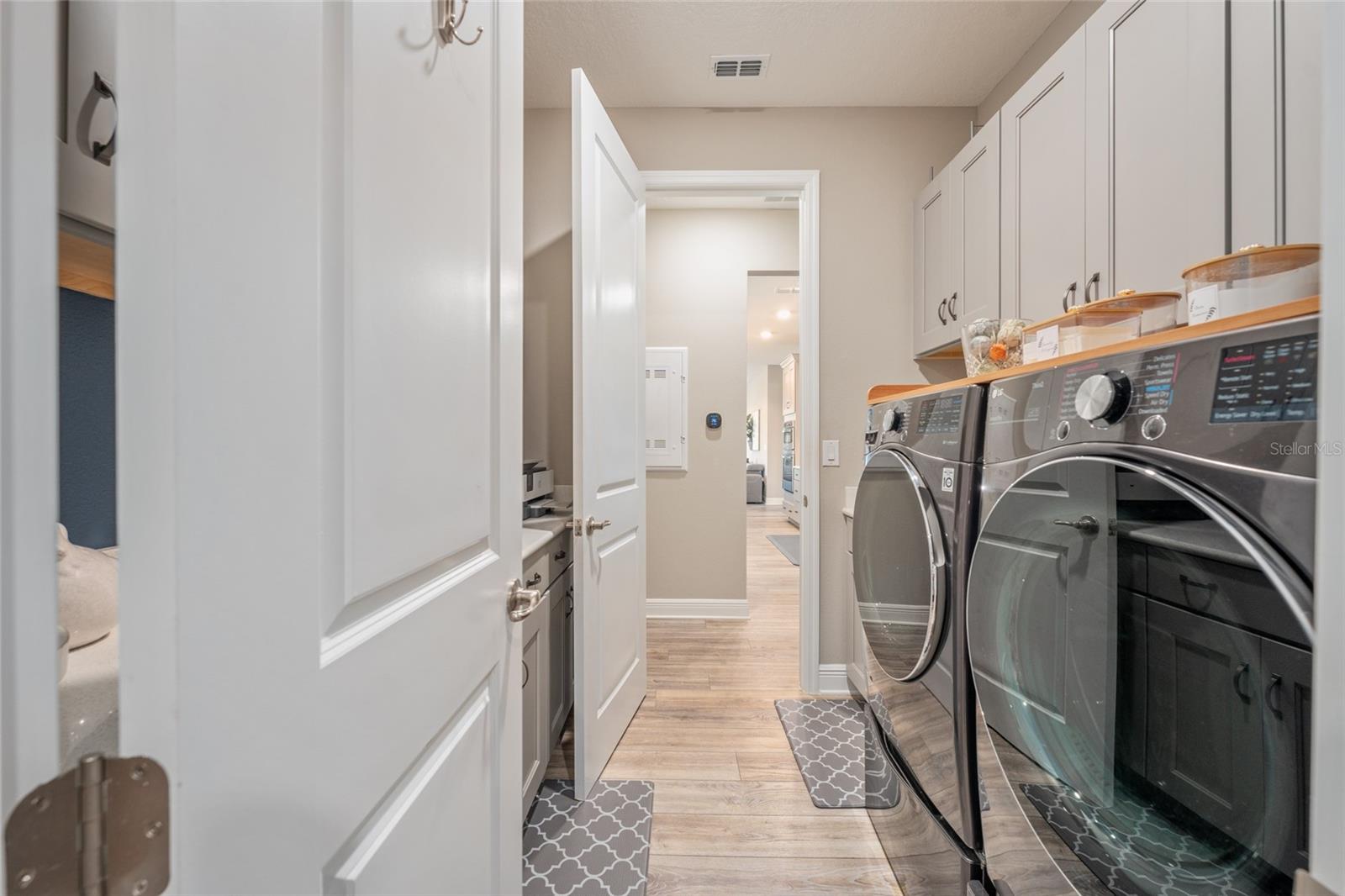 Image 38 of 77 For 8250 93rd Terrace