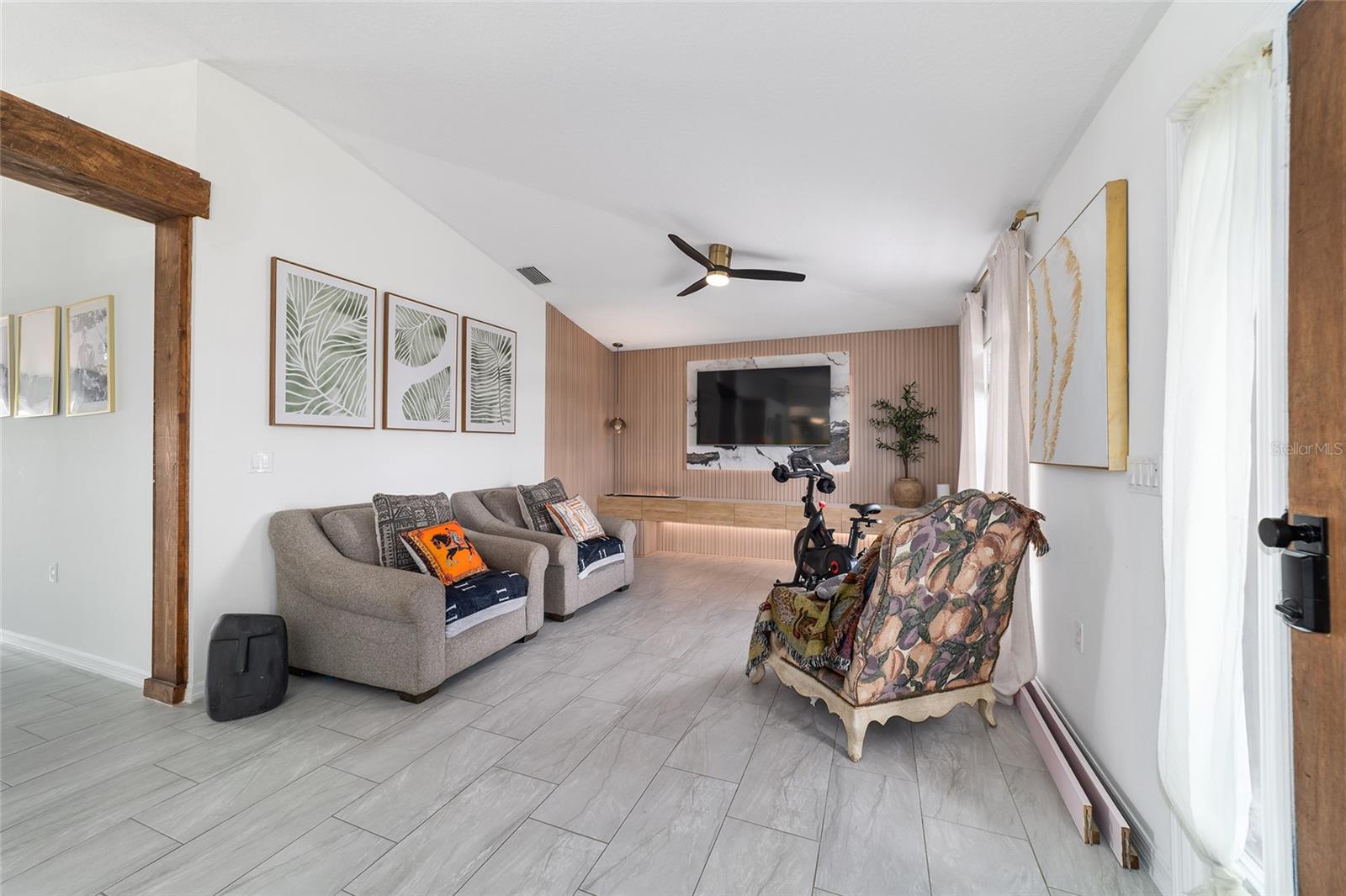 Image 15 of 68 For 2 Juniper Terrace