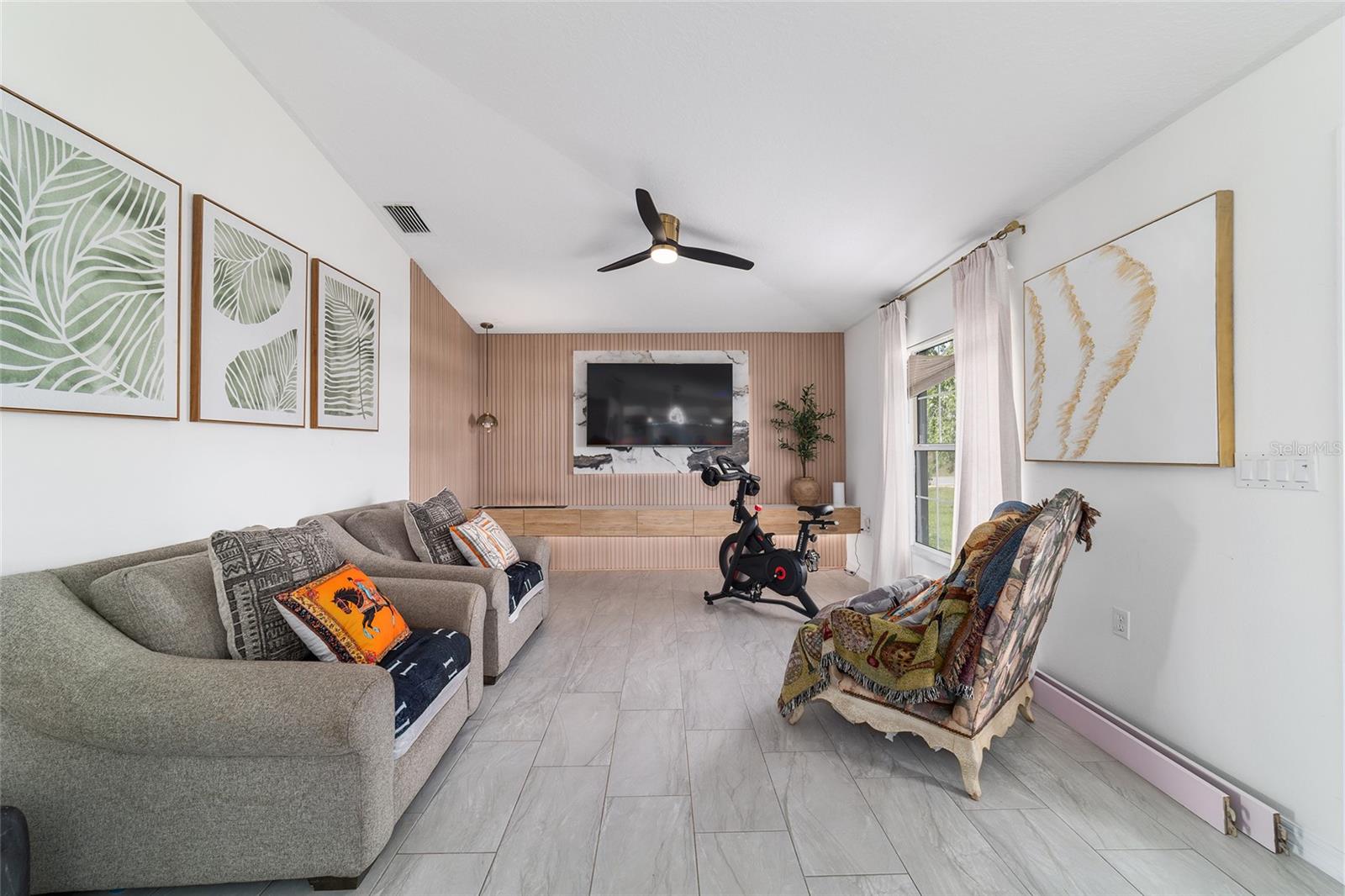 Image 16 of 68 For 2 Juniper Terrace