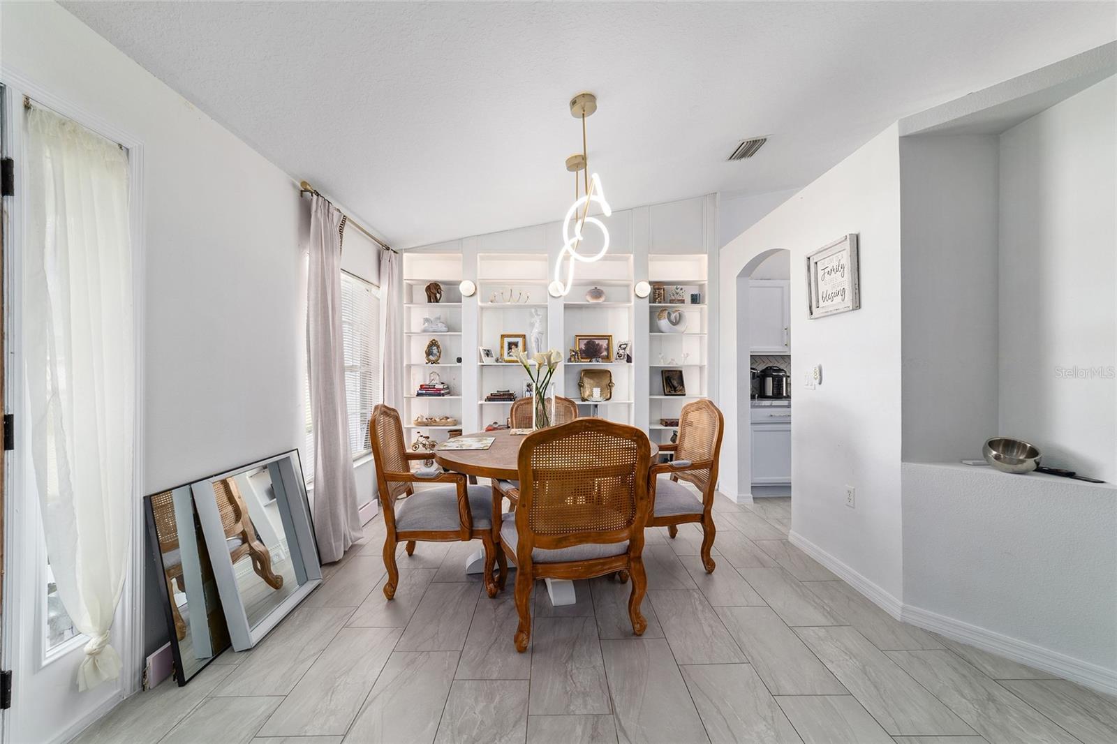 Image 22 of 68 For 2 Juniper Terrace