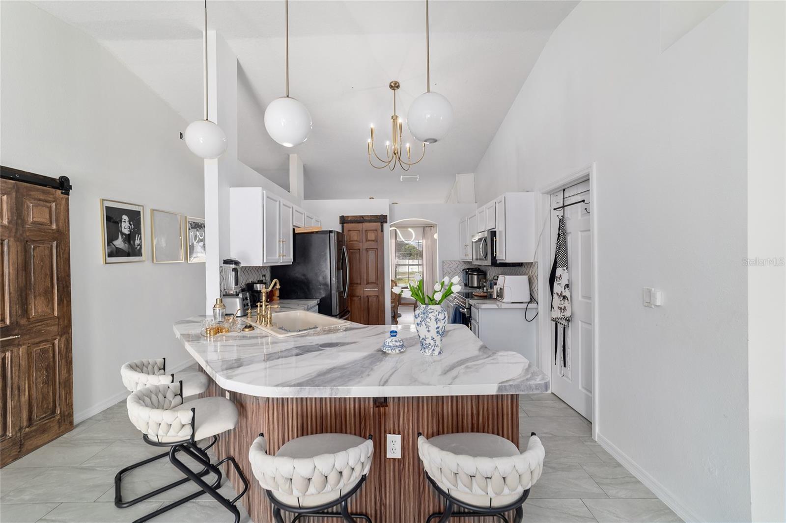 Image 37 of 68 For 2 Juniper Terrace