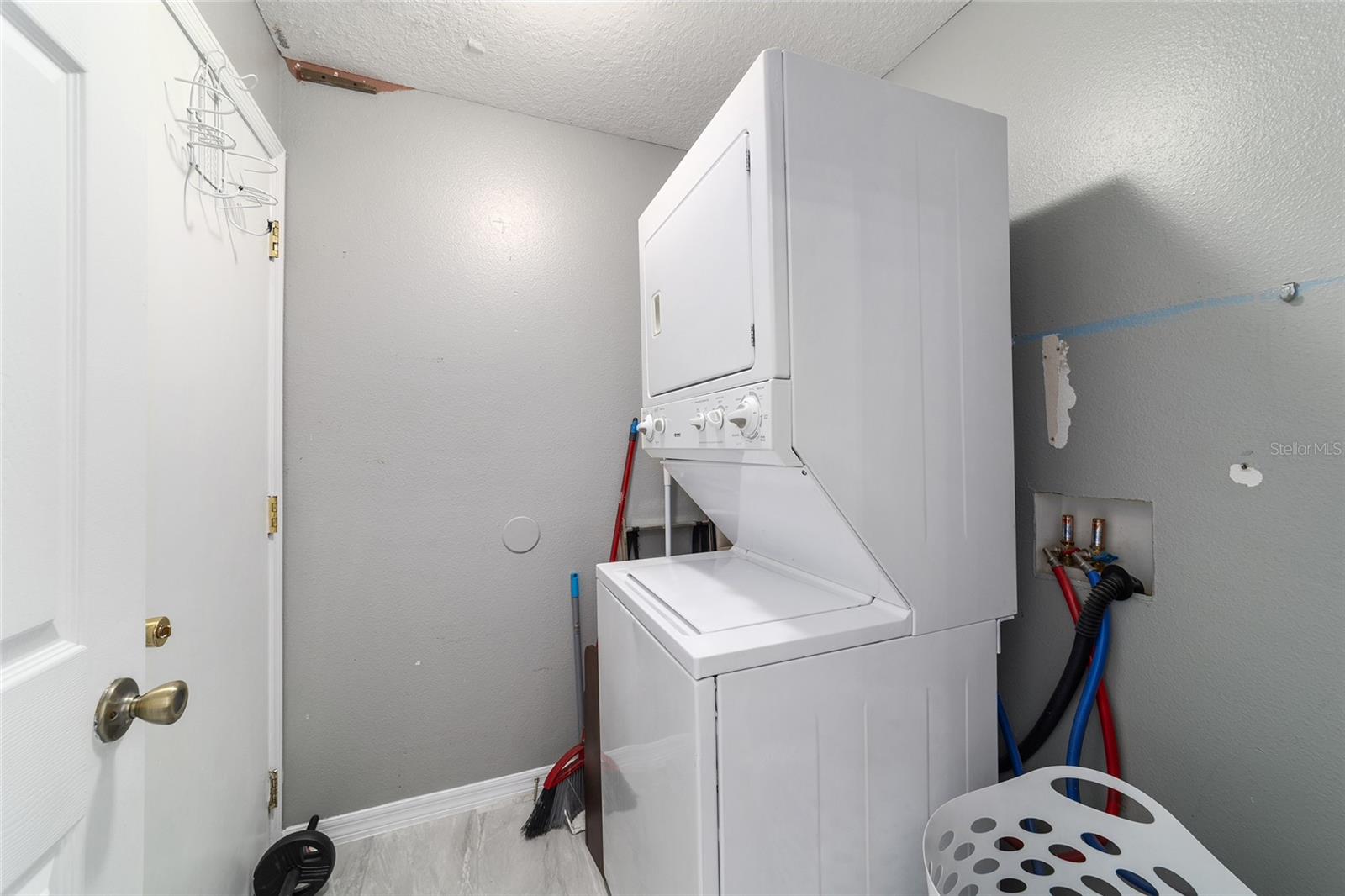 Image 62 of 68 For 2 Juniper Terrace