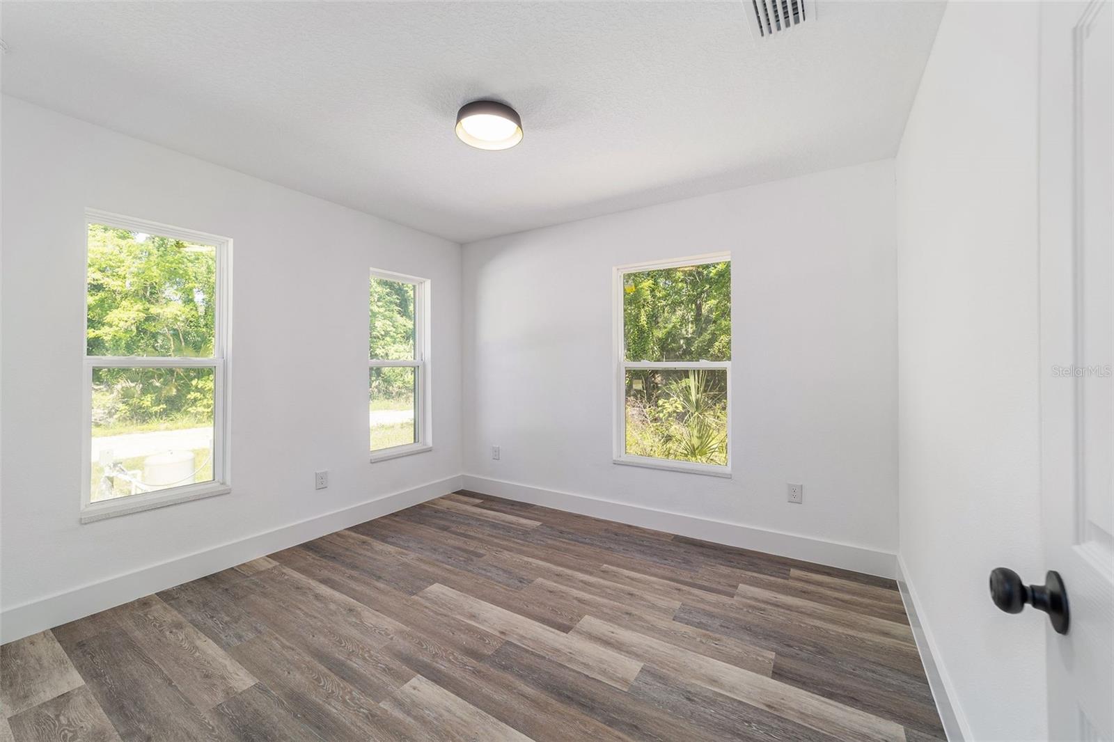 Image 12 of 23 For 6839 23rd Avenue