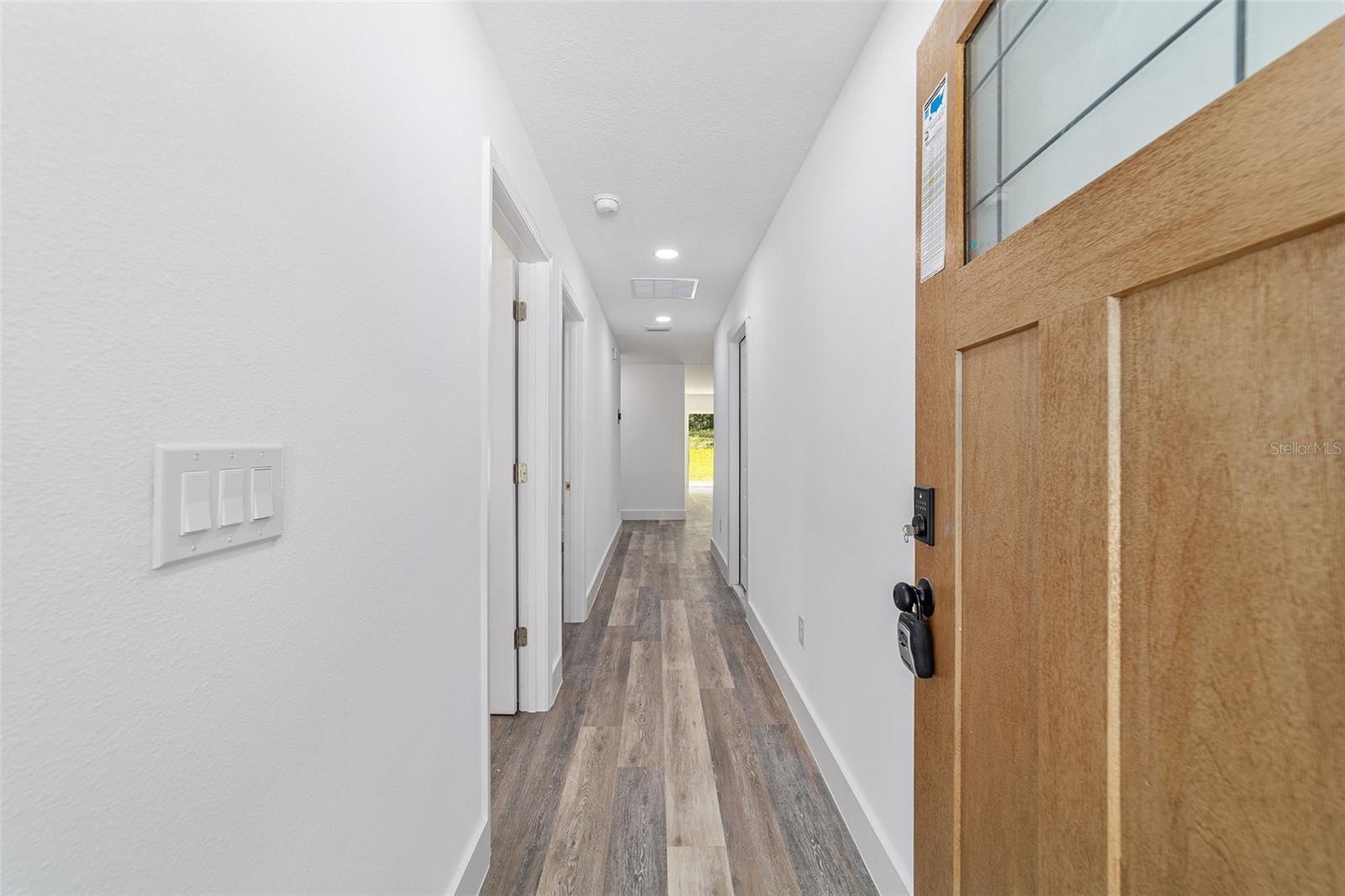 Image 5 of 23 For 6839 23rd Avenue