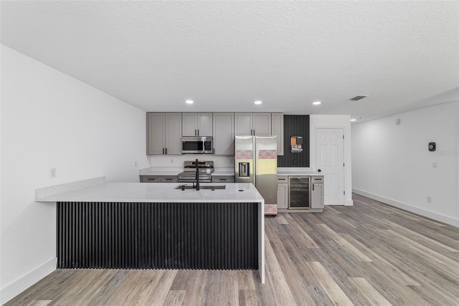 Image 6 of 23 For 6839 23rd Avenue