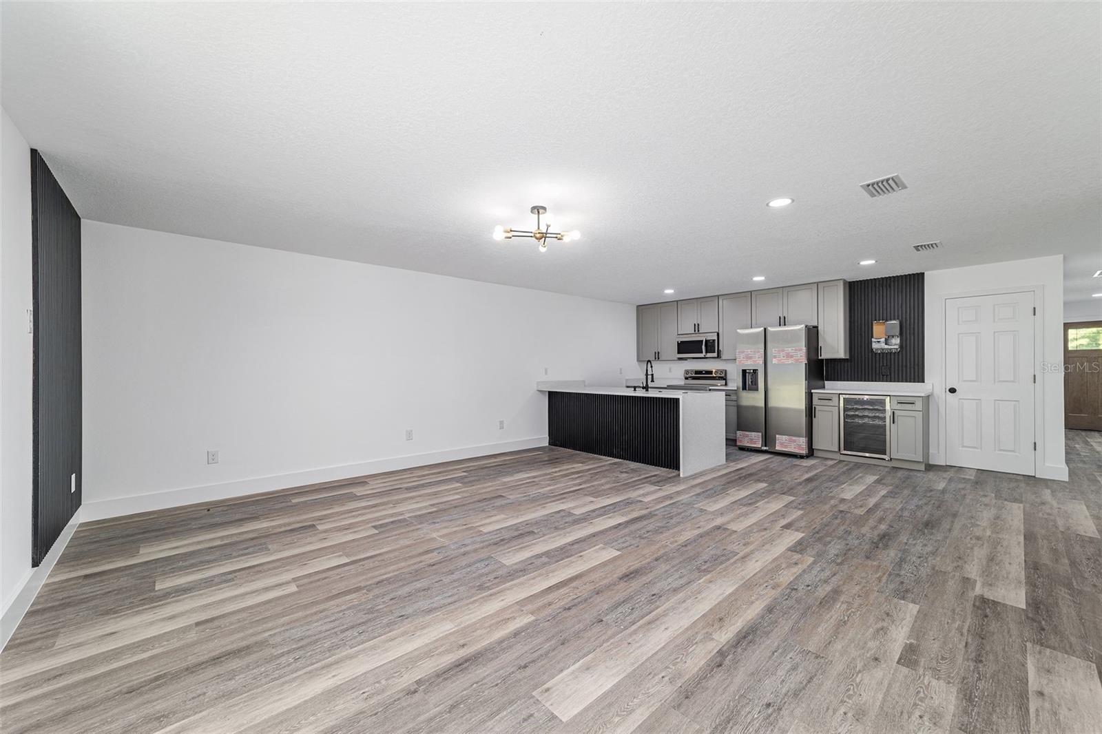 Image 7 of 23 For 6839 23rd Avenue